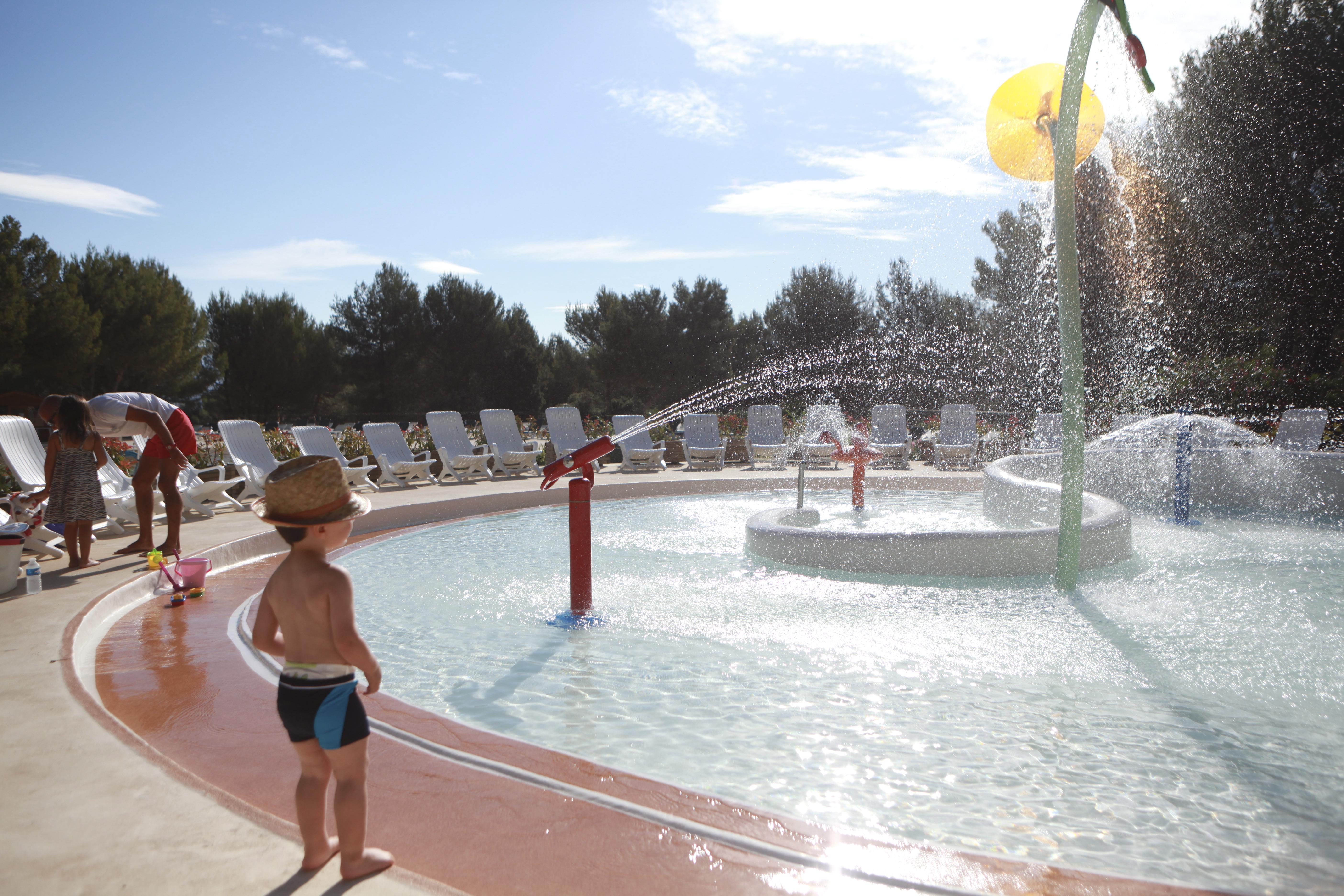 Village Pierre & Vacances Pont Royal En Provence 马勒莫尔 外观 照片