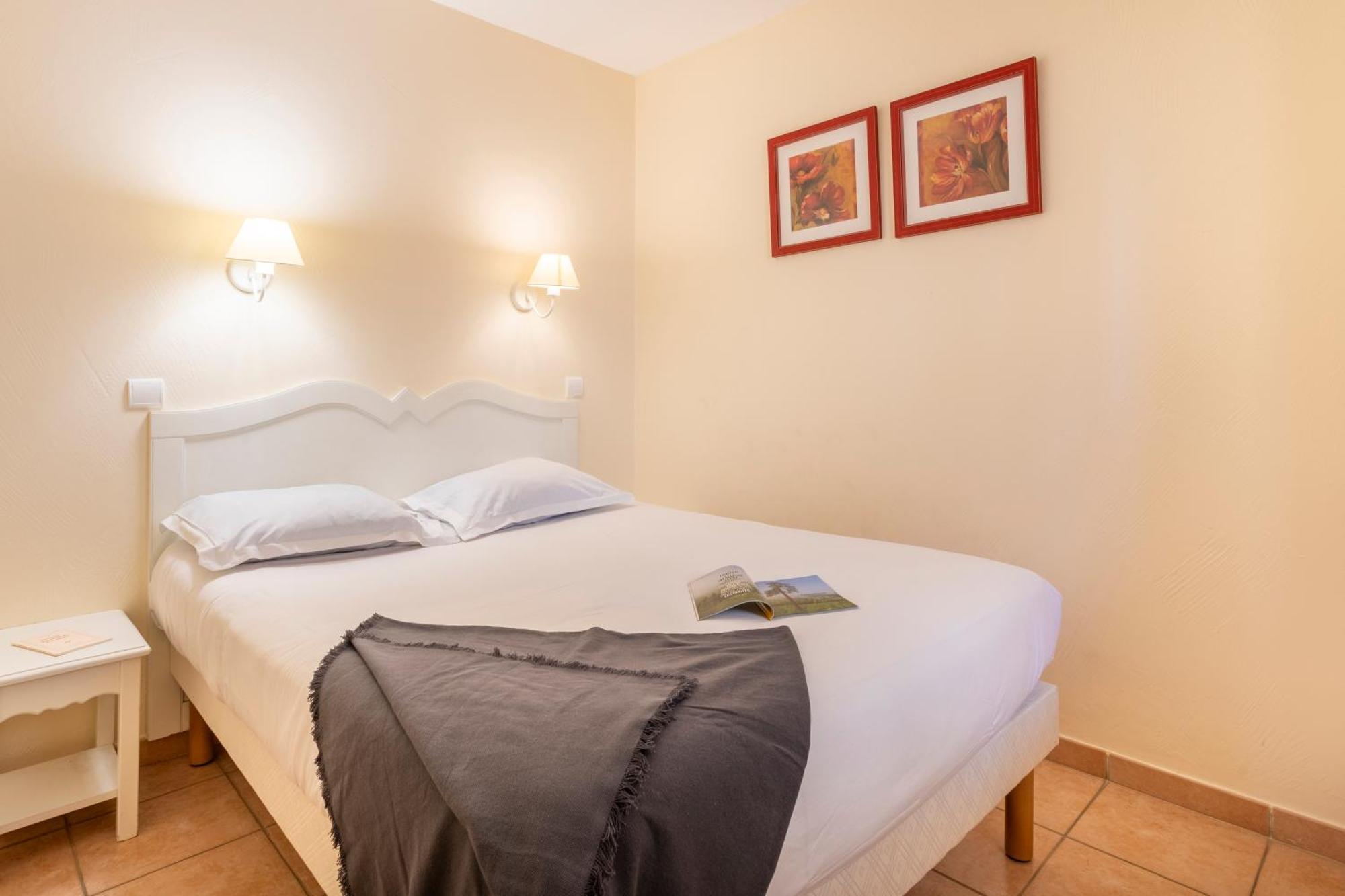 Village Pierre & Vacances Pont Royal En Provence 马勒莫尔 外观 照片