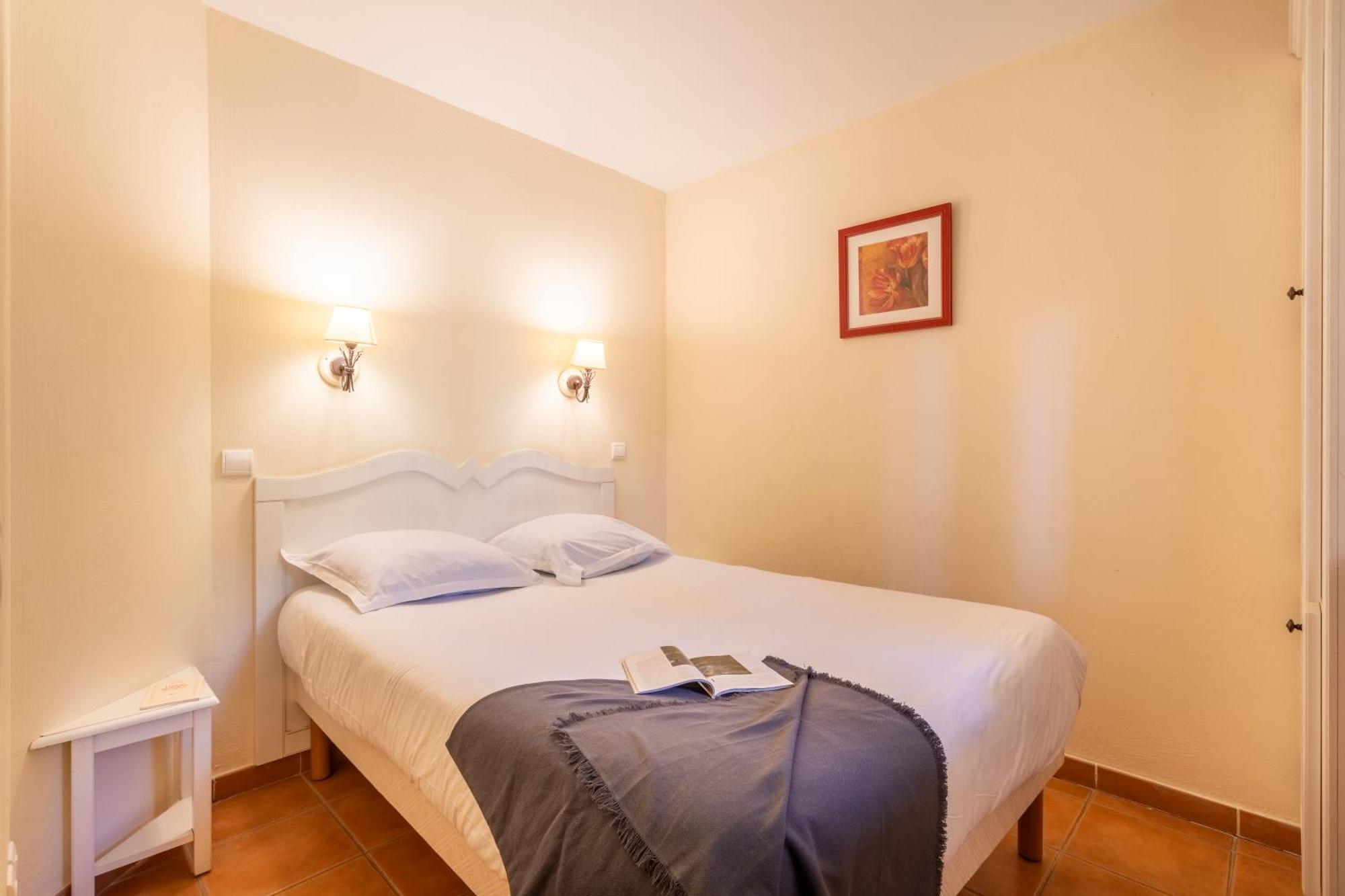 Village Pierre & Vacances Pont Royal En Provence 马勒莫尔 外观 照片